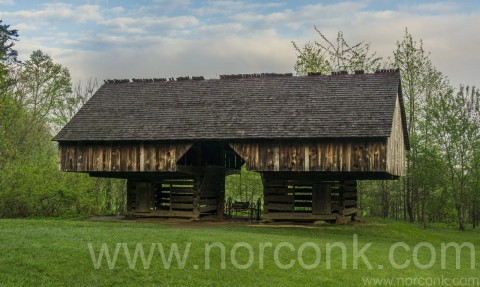 Cantilevered Barn