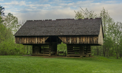 Cantilevered Barn