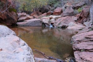 Middle Emerald Pool